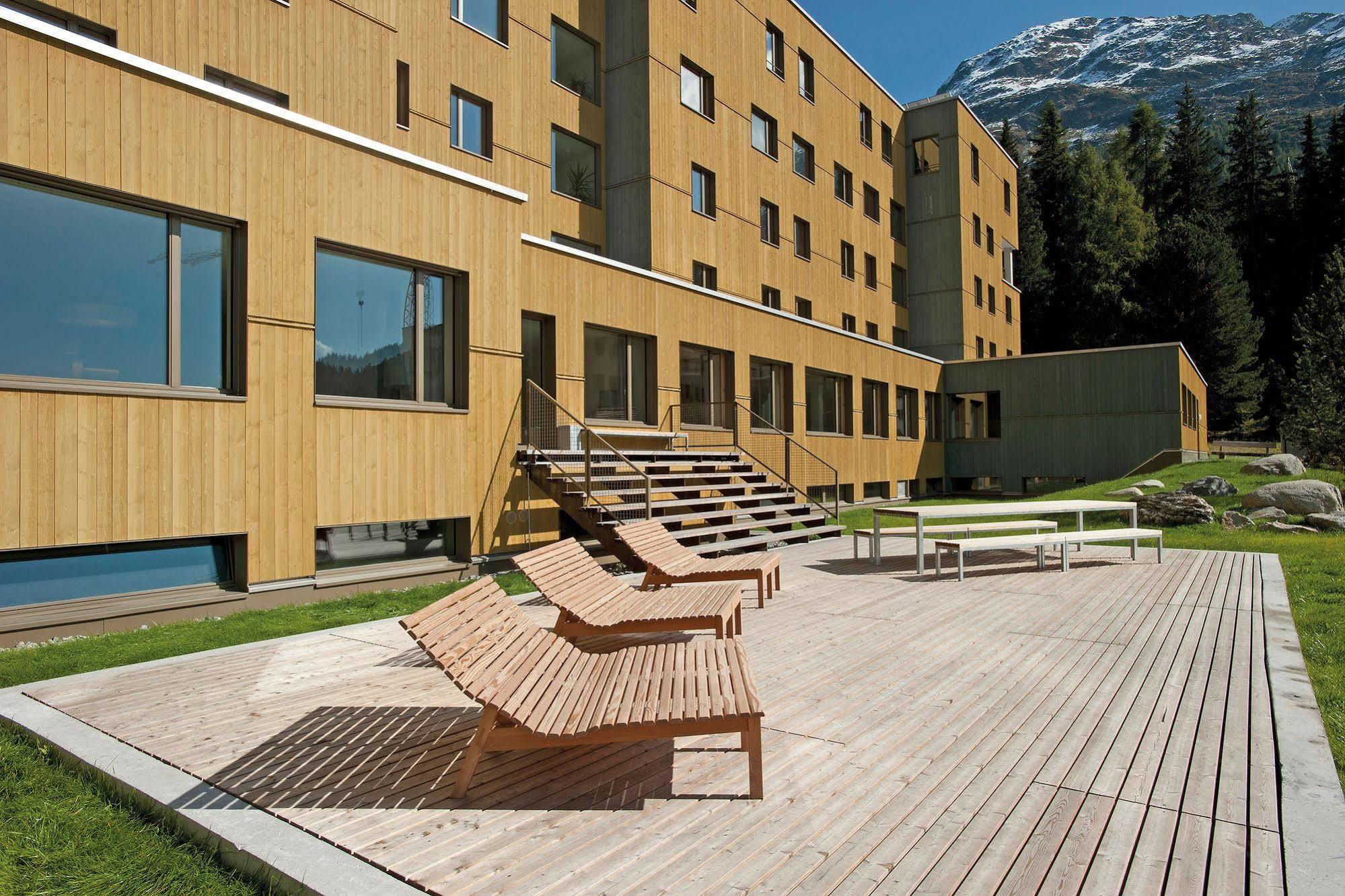 St. Moritz Youth Hostel Экстерьер фото